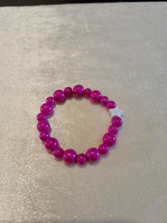 Childs pink stretch bracelet, size 3.5