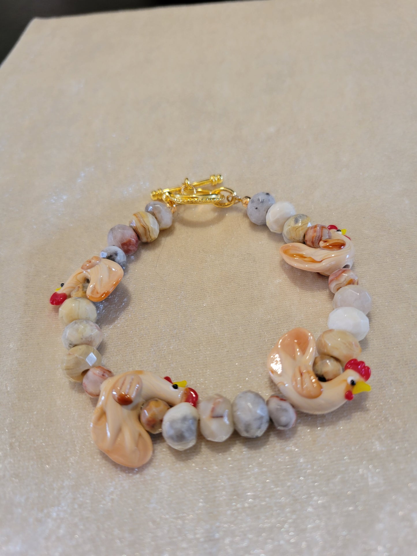 Bracelet with glass farm hens and agate stones, size 8