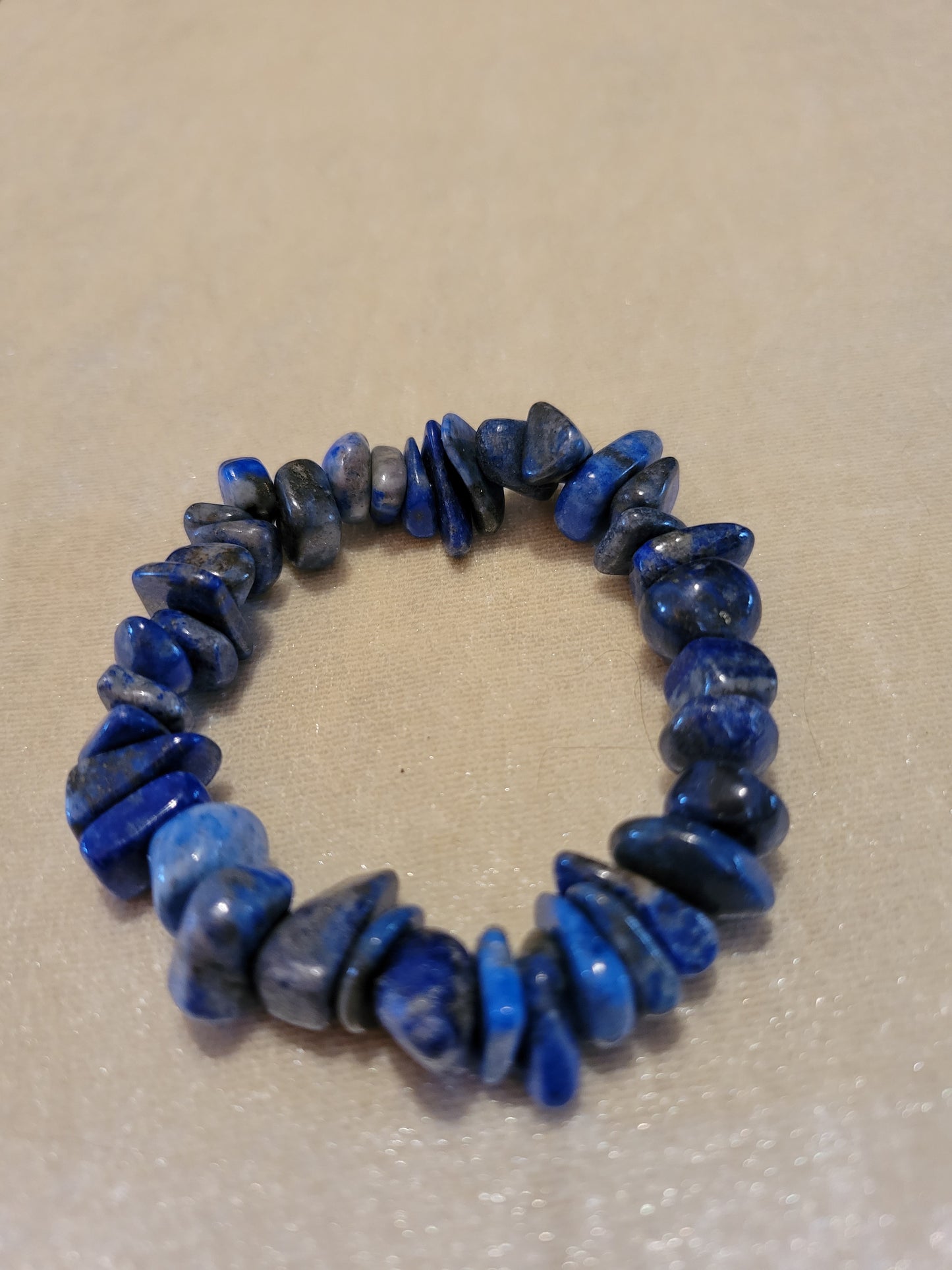 Stretch bracelet with Lapis Lazuli medium chips, size 8